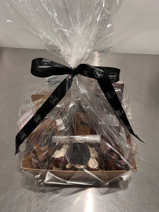 Gift Basket (Assorted confections)