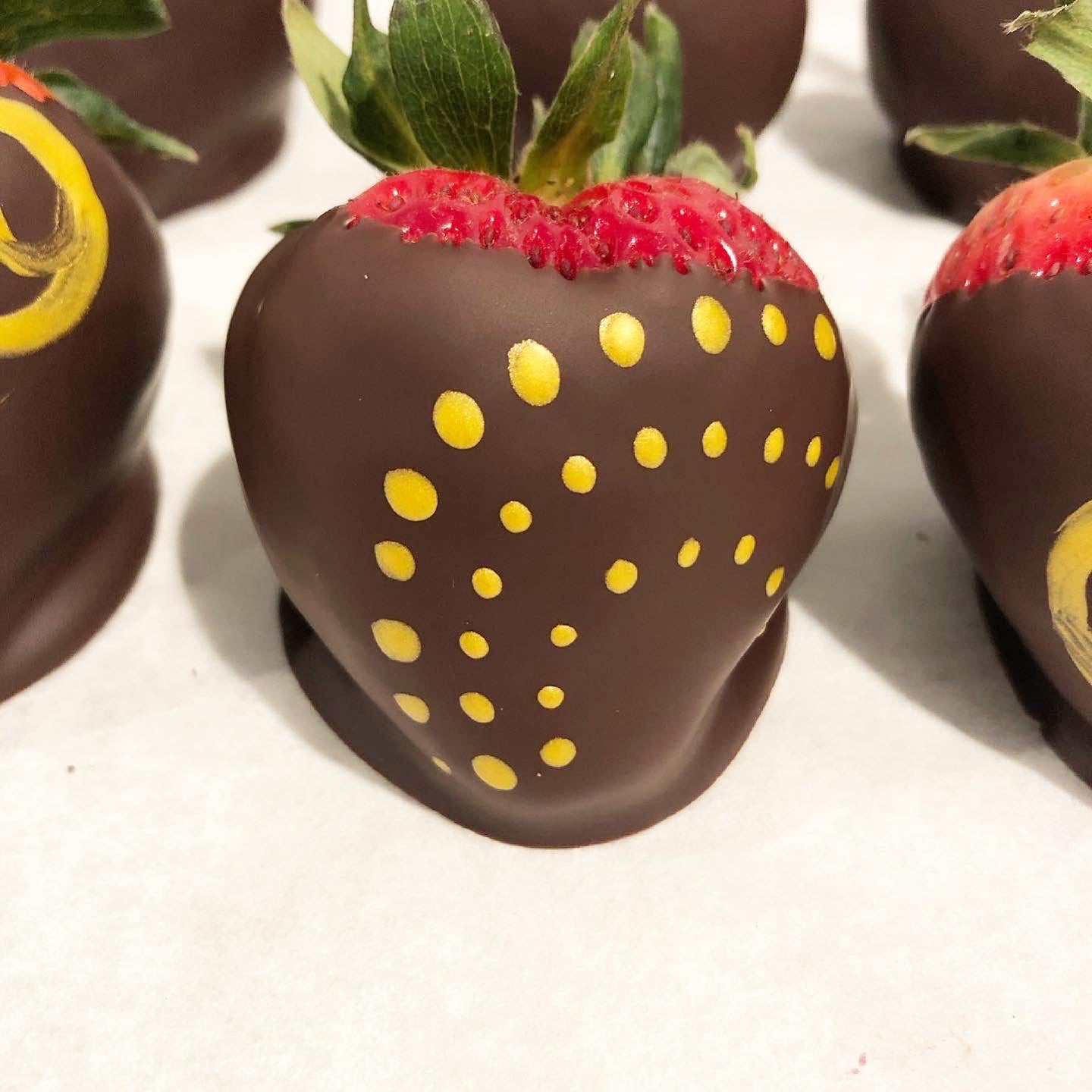 Individual hand painted Strawberry (pick up only)